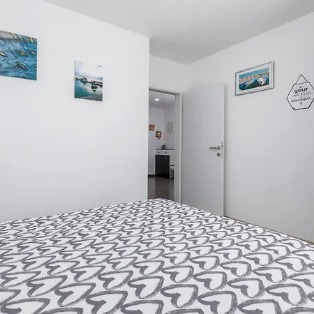 3 Bedroom Lovely In Prázdninový dům *
